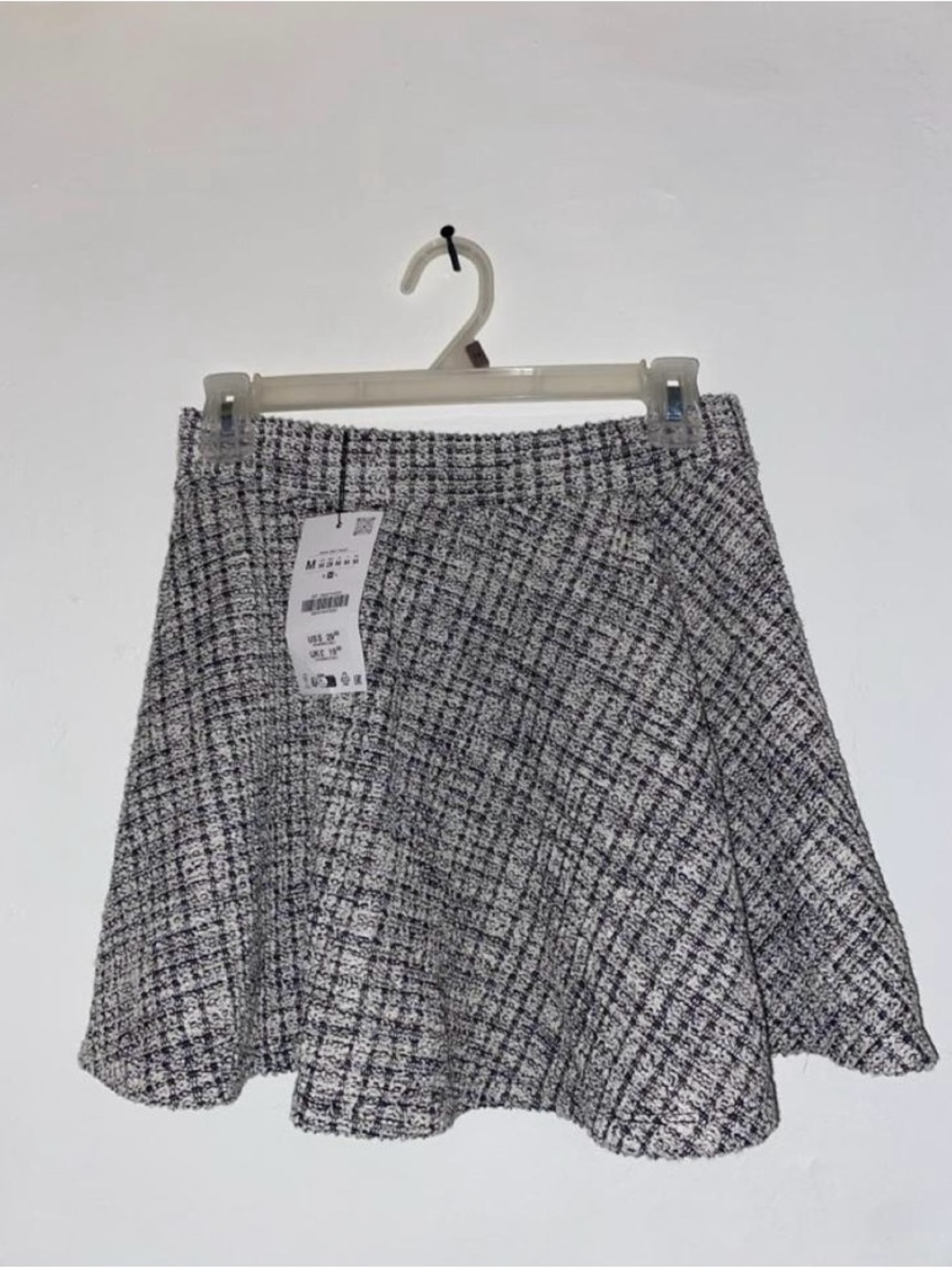 ZARA Grey Textured A-Line Mini Skirt - Picture 2 of 3